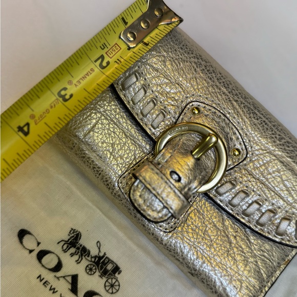 Coach almost vintage Silvery Gold Metallic whipstitch buckle wallet NWOT ⭐️🩶 - Picture 8 of 9
